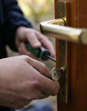 door lock fitting Dublin
